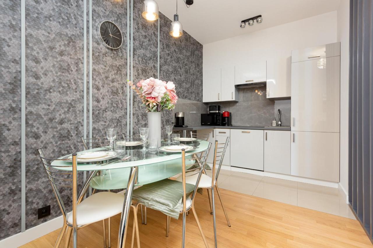 Park Arkadia Apartment With Parking Mokotow By Noclegi Renters Varsovia Exterior foto