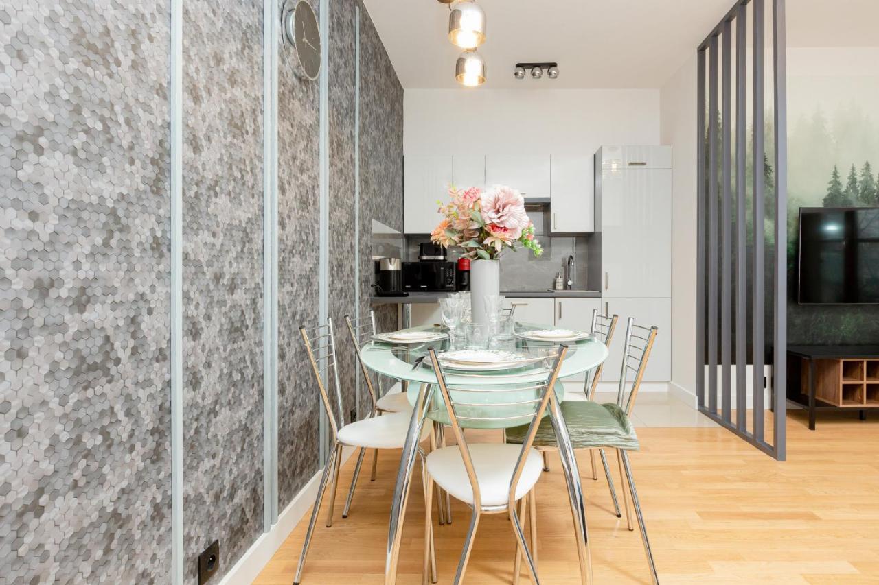 Park Arkadia Apartment With Parking Mokotow By Noclegi Renters Varsovia Exterior foto