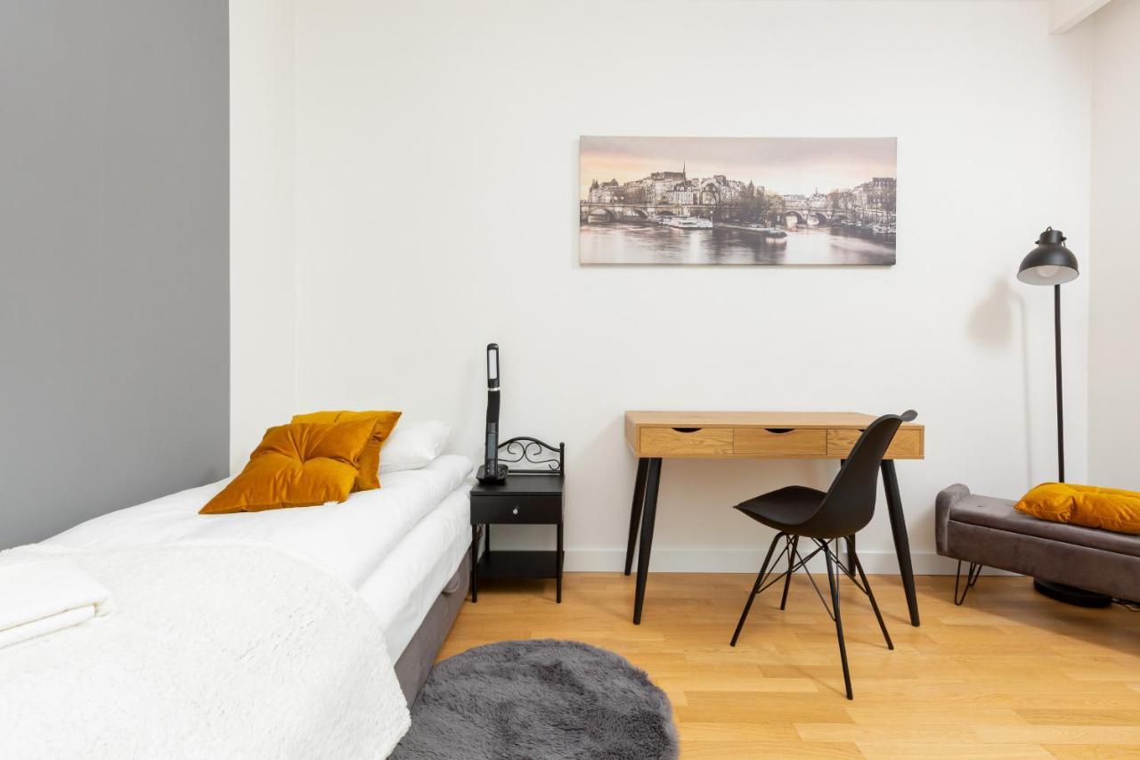 Park Arkadia Apartment With Parking Mokotow By Noclegi Renters Varsovia Exterior foto