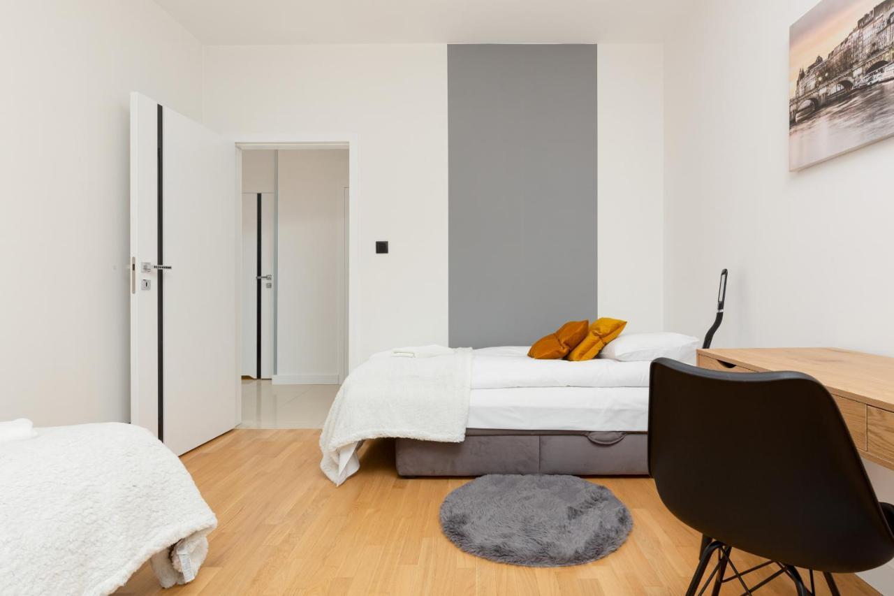 Park Arkadia Apartment With Parking Mokotow By Noclegi Renters Varsovia Exterior foto