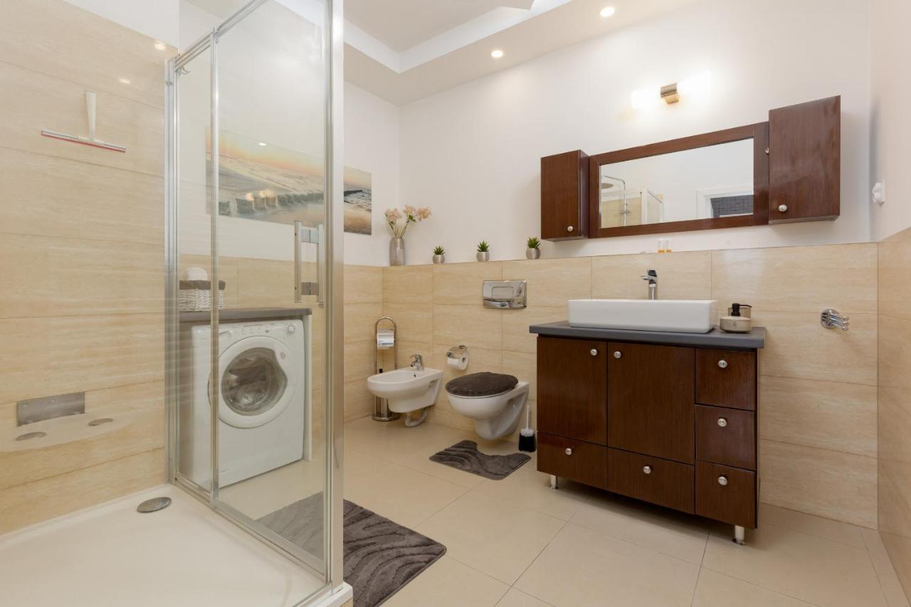 Park Arkadia Apartment With Parking Mokotow By Noclegi Renters Varsovia Exterior foto